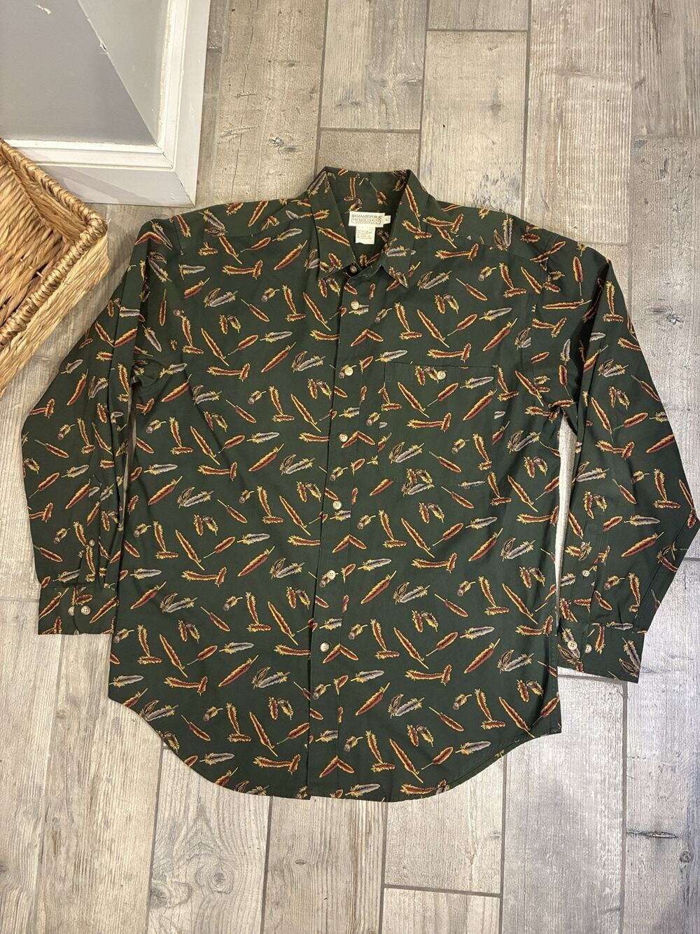 Vintage Banana Republic Safari Travel Mens Shirt Green Feather Print Large